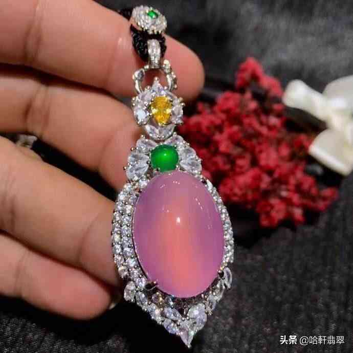 高冰和冰種翡翠的區(qū)別(高冰種翡翠現(xiàn)在什么價(jià)位)插圖4