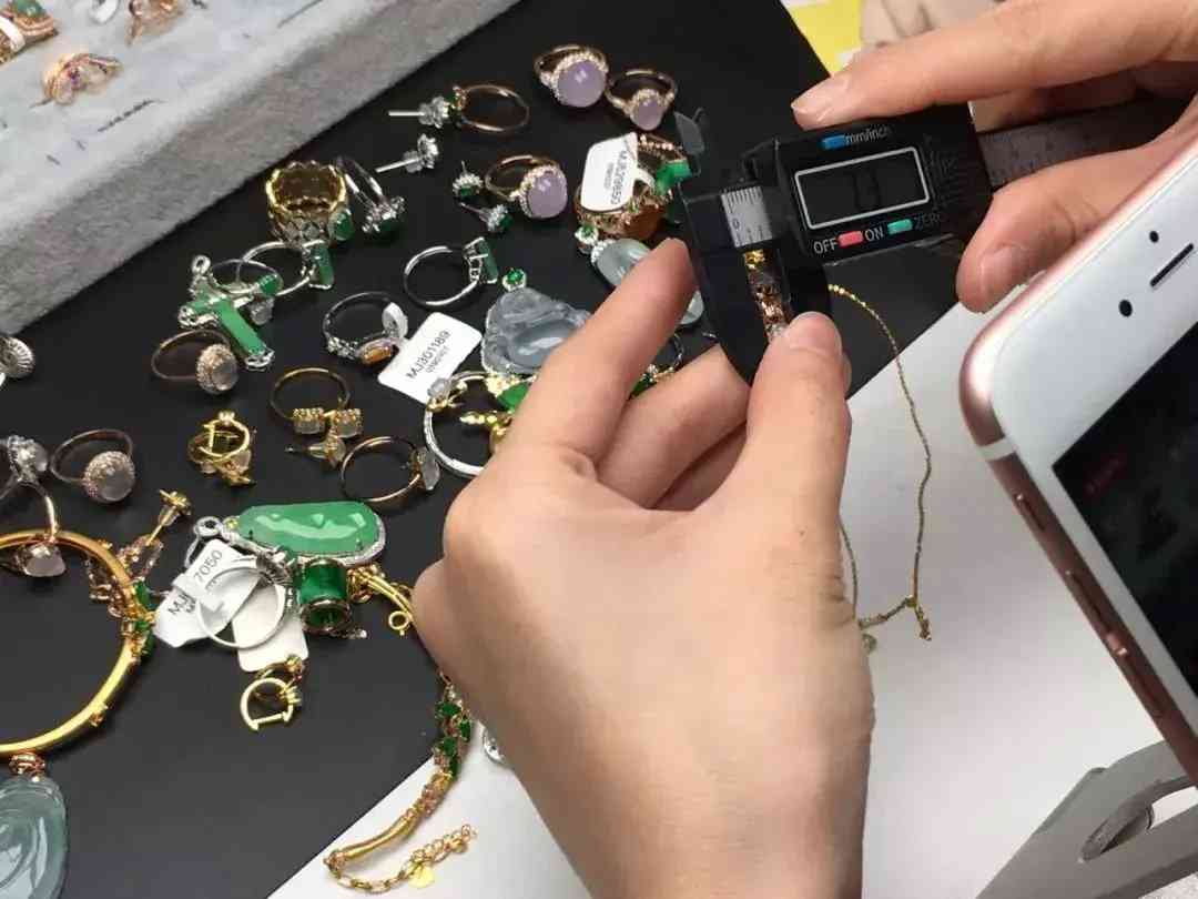 賣翡翠在哪個平臺比較好(想把翡翠賣掉哪里可以收)插圖1