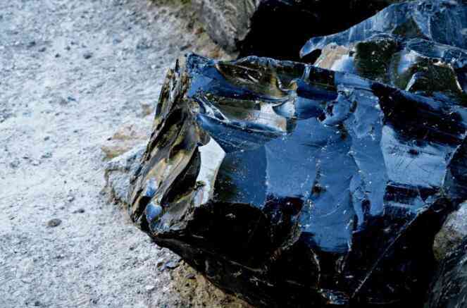 黑曜石消磁是什么意思(黑曜石消磁石是什么)