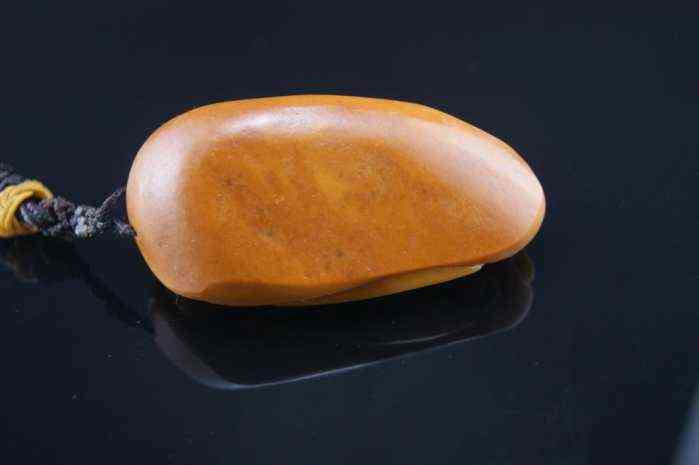 黃龍玉原石的鑒別方法(黃龍玉石鑒別最簡單方法)插圖3