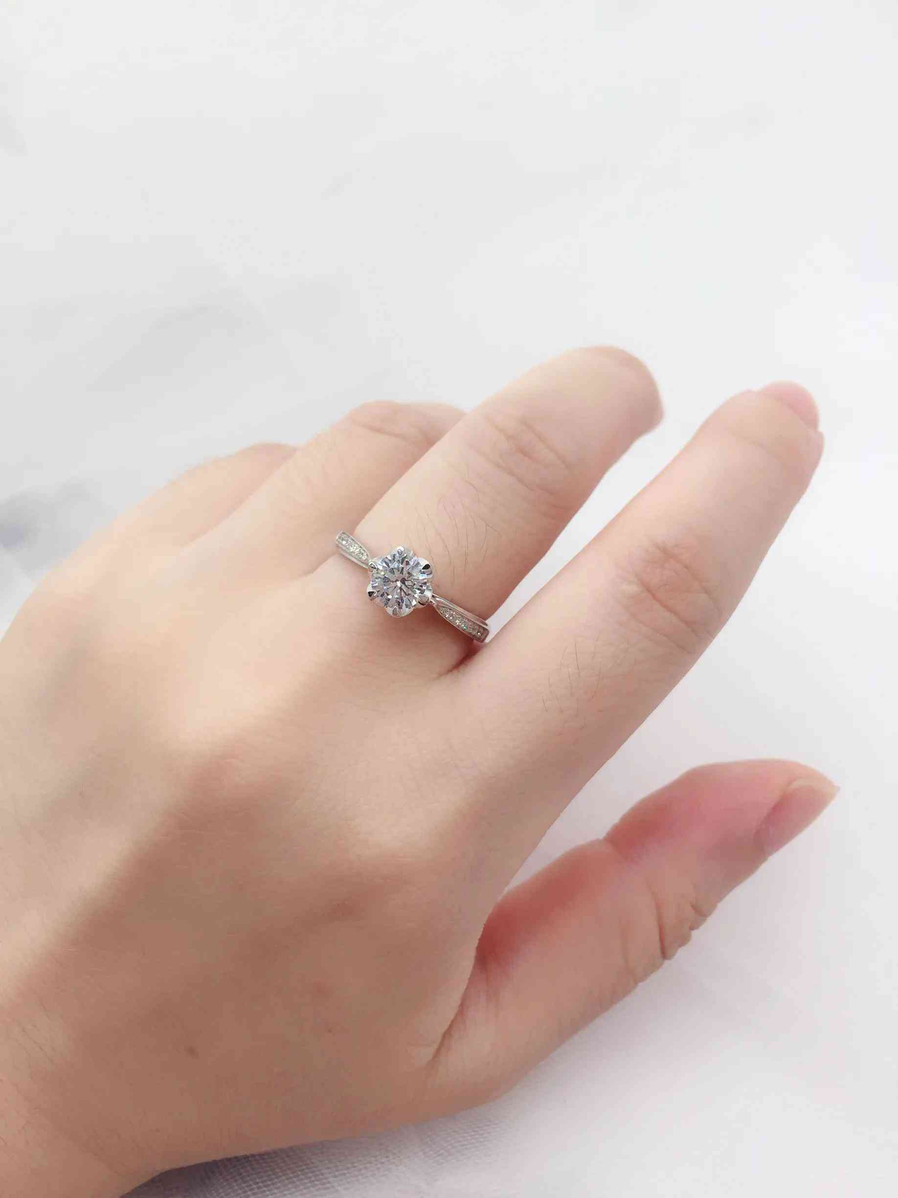 50分鉆戒怎么選擇性價(jià)比超高(50分的鉆戒 怎么選擇)插圖1