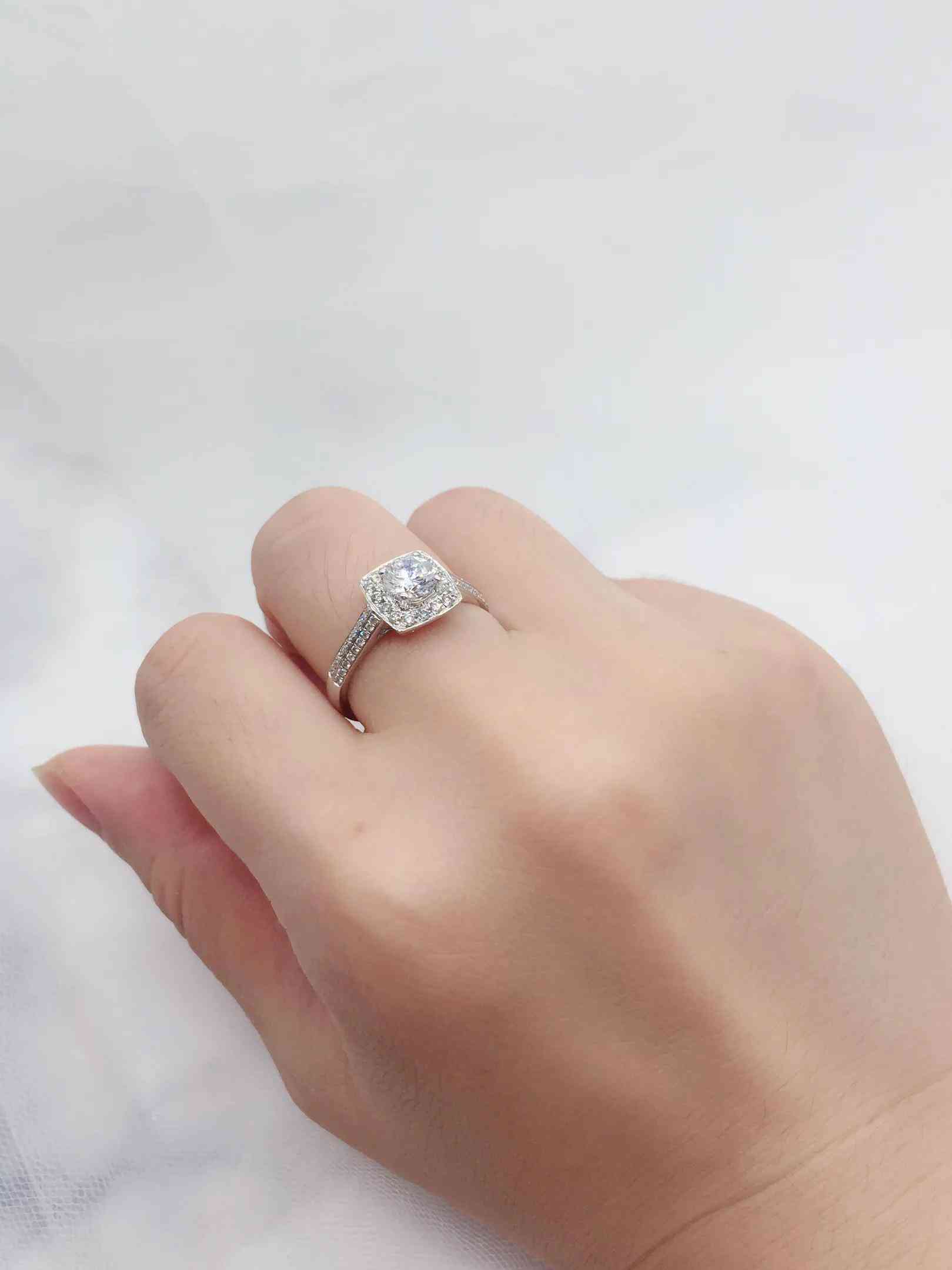 50分鉆戒怎么選擇性價(jià)比超高(50分的鉆戒 怎么選擇)插圖5