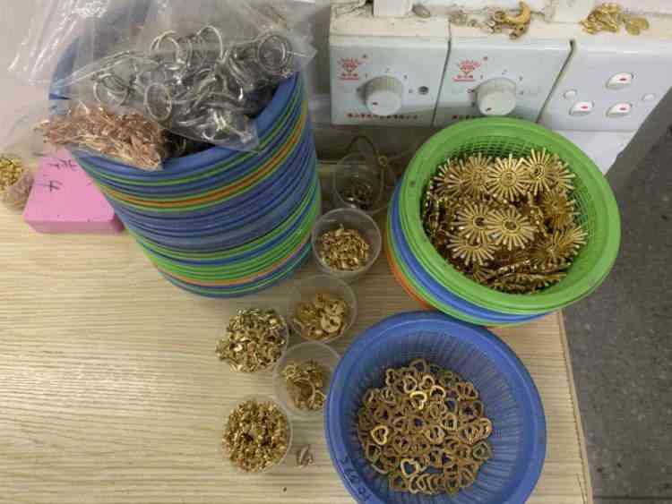 施華洛世奇項(xiàng)鏈真假(施華洛世奇天鵝項(xiàng)鏈價(jià)錢)插圖4