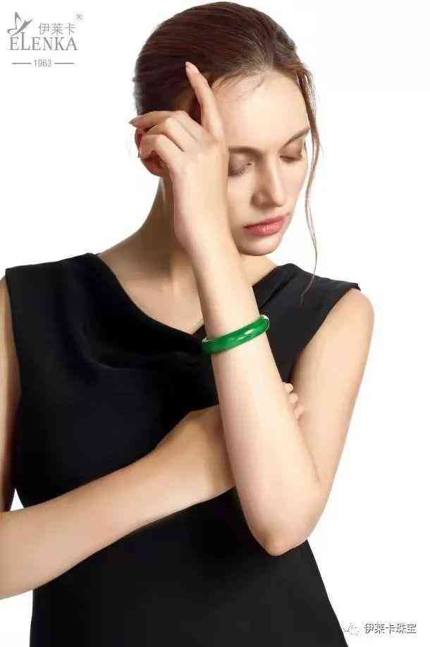 一杯水鑒別翡翠(一杯水鑒別翡翠真假)