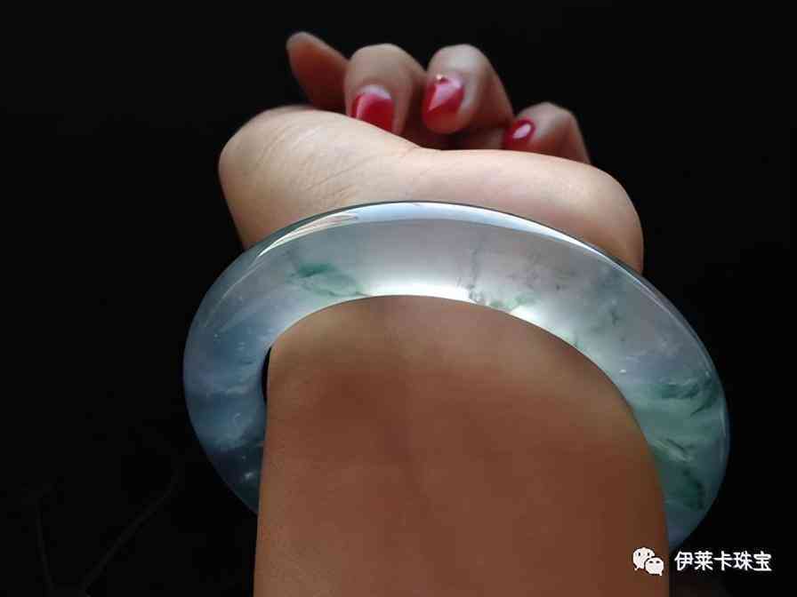 一杯水鑒別翡翠(一杯水鑒別翡翠真假)插圖2