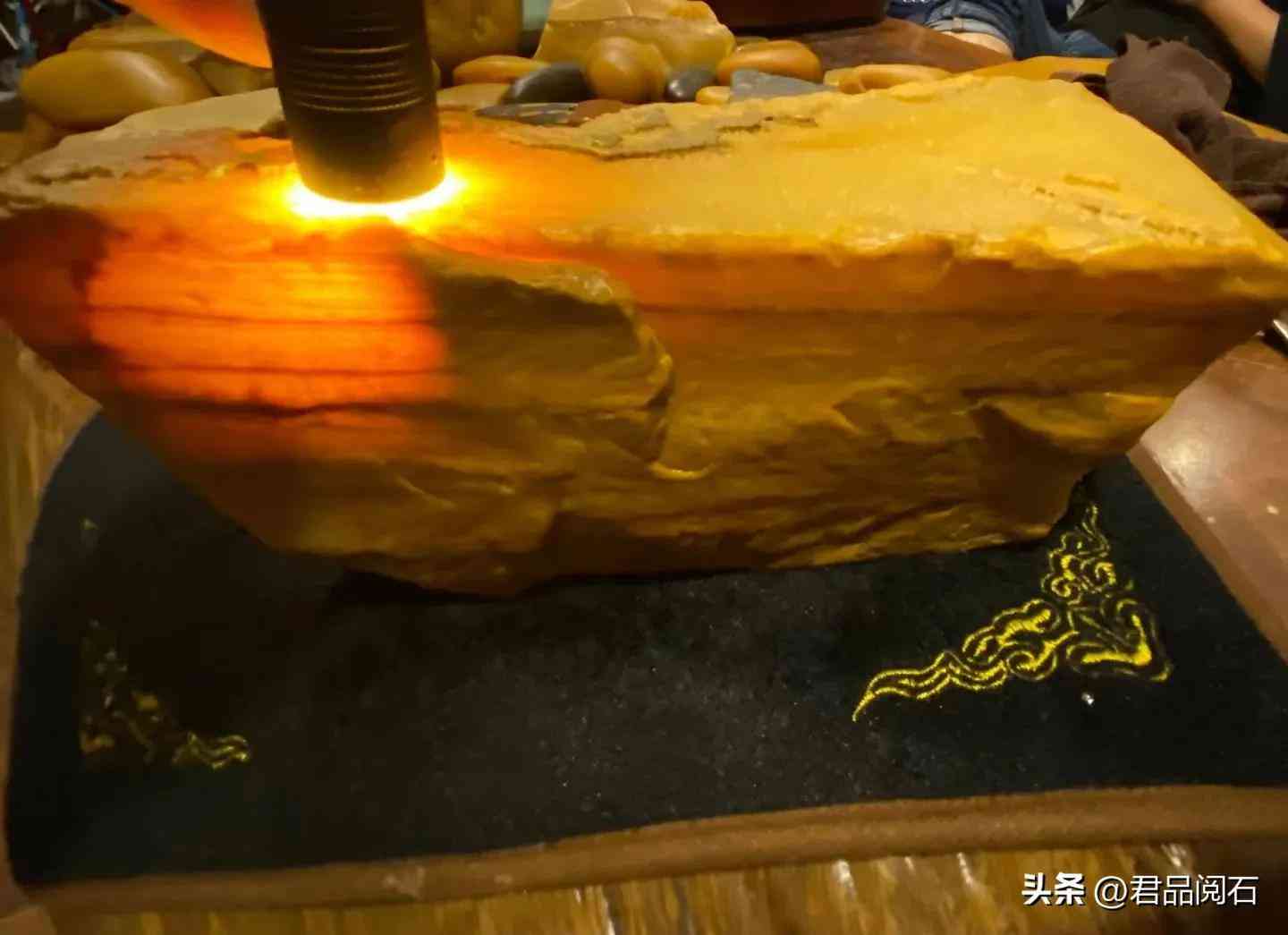 云南龍陵黃龍玉價格(為什么說黃龍玉不養(yǎng)人)