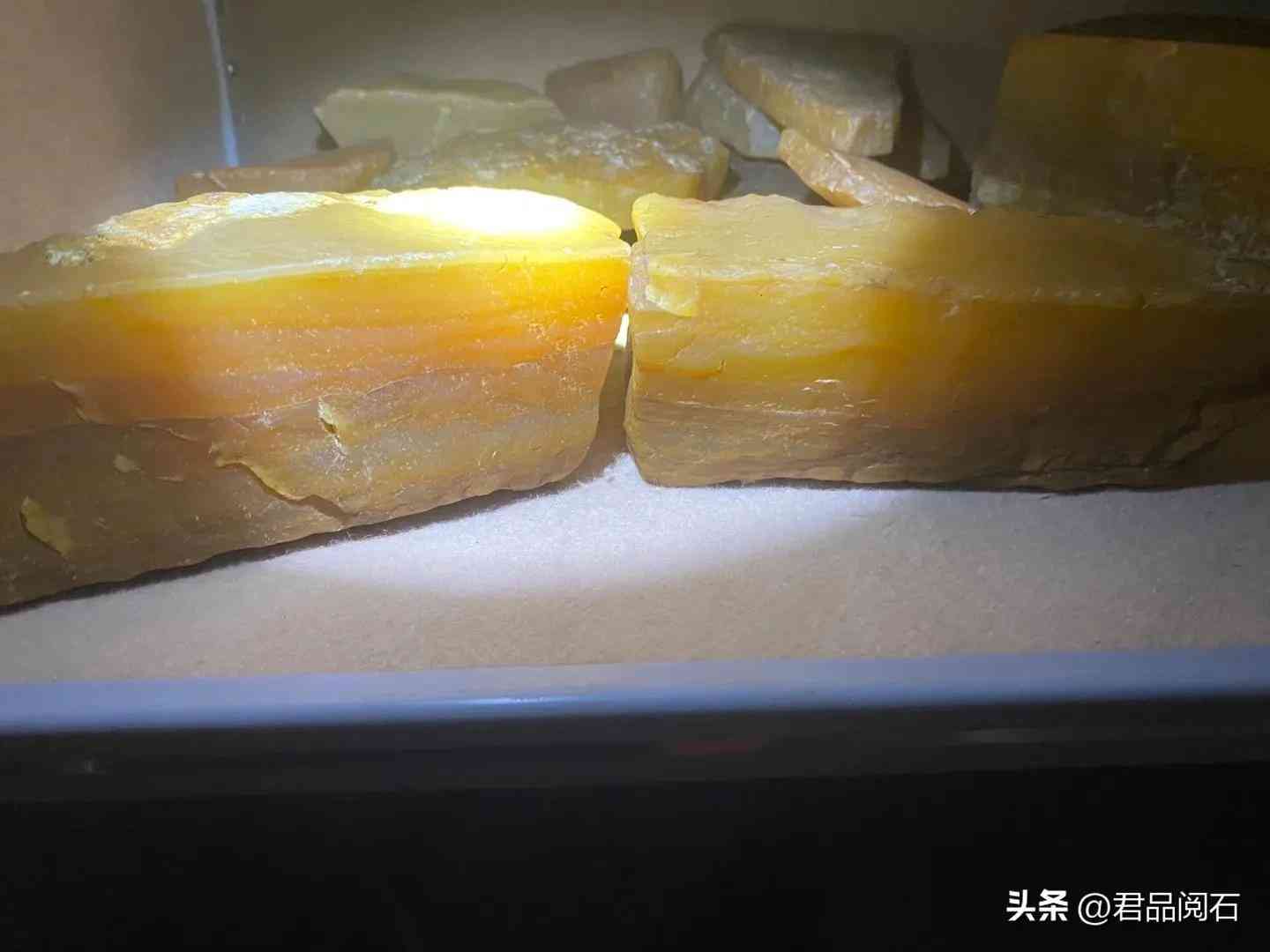 云南龍陵黃龍玉價格(為什么說黃龍玉不養(yǎng)人)插圖3