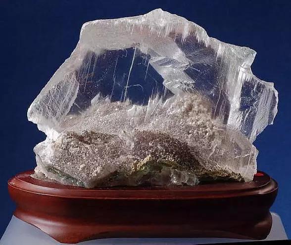 彩螢石的功效與作用(彩螢石的功效與作用圖片)插圖4