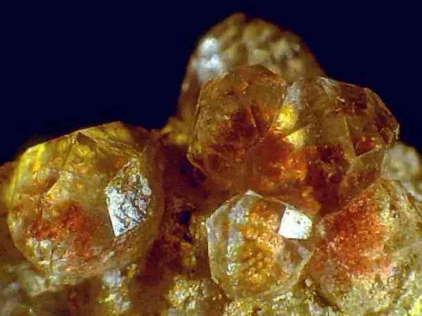 彩螢石的功效與作用(彩螢石的功效與作用圖片)插圖24