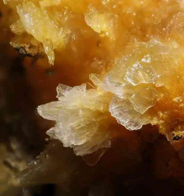 彩螢石的功效與作用(彩螢石的功效與作用圖片)插圖33