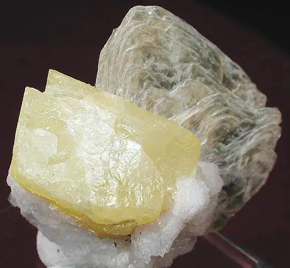 彩螢石的功效與作用(彩螢石的功效與作用圖片)插圖34