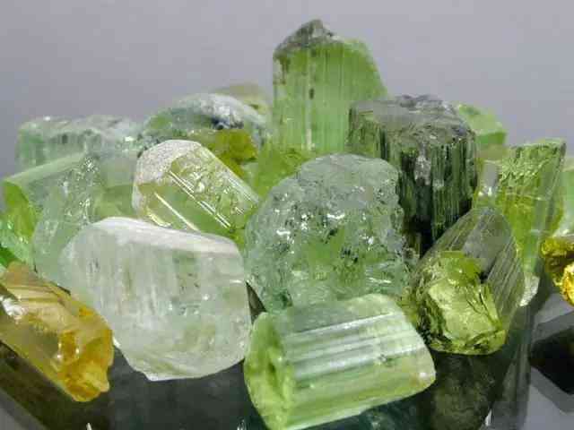 彩螢石的功效與作用(彩螢石的功效與作用圖片)插圖104