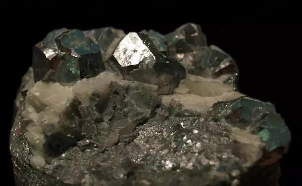 彩螢石的功效與作用(彩螢石的功效與作用圖片)插圖114