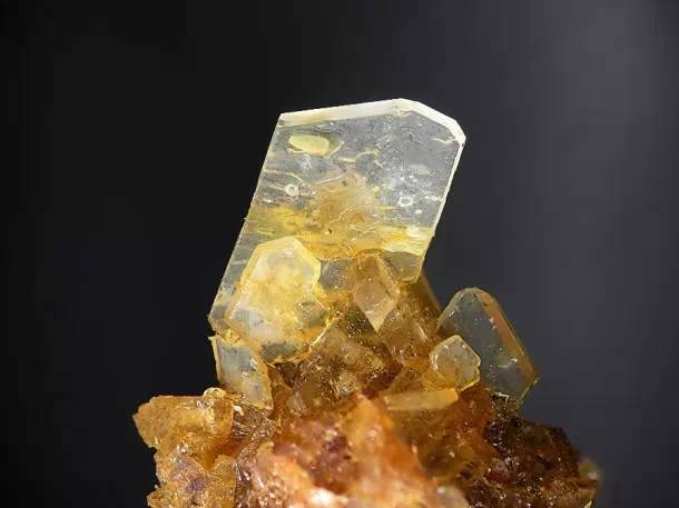 彩螢石的功效與作用(彩螢石的功效與作用圖片)插圖121