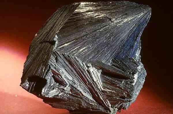 彩螢石的功效與作用(彩螢石的功效與作用圖片)插圖124