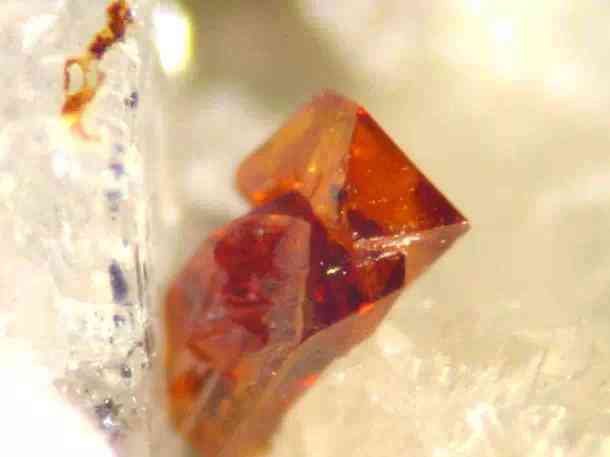 彩螢石的功效與作用(彩螢石的功效與作用圖片)插圖133