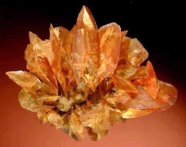 彩螢石的功效與作用(彩螢石的功效與作用圖片)插圖138