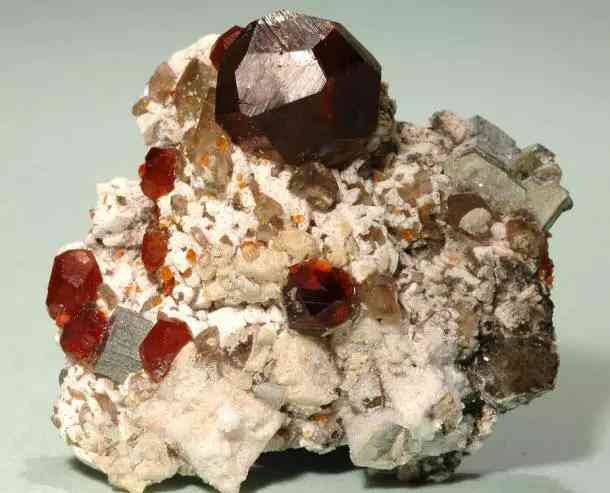 彩螢石的功效與作用(彩螢石的功效與作用圖片)插圖140