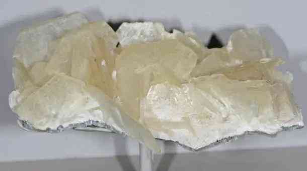 彩螢石的功效與作用(彩螢石的功效與作用圖片)插圖148