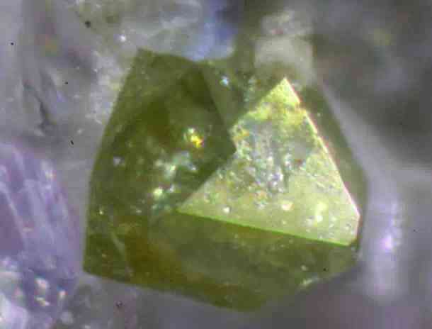 彩螢石的功效與作用(彩螢石的功效與作用圖片)插圖159