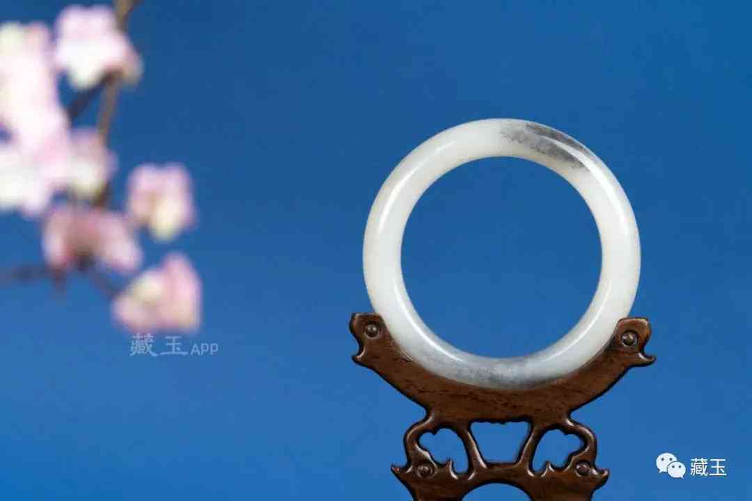 和田玉手鐲鑒定(和田玉手鐲鑒定真假)