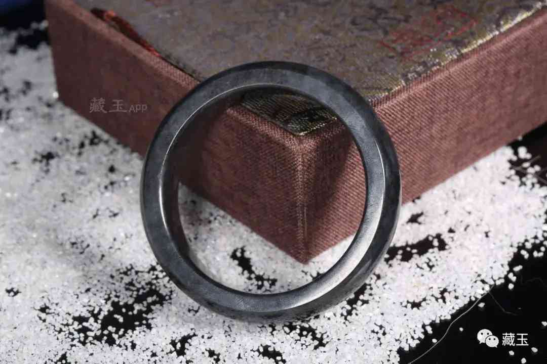 和田玉手鐲鑒定(和田玉手鐲鑒定真假)插圖5