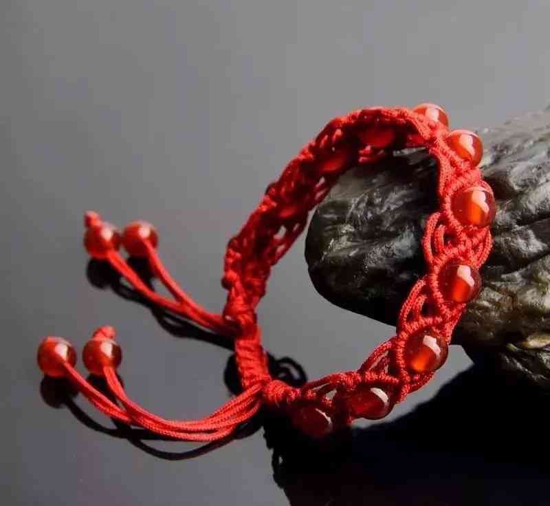 手串線繩怎樣打結(jié)(手串收尾打死扣圖解)插圖1