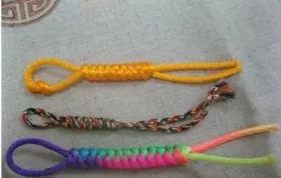 手串線繩怎樣打結(jié)(手串收尾打死扣圖解)插圖16