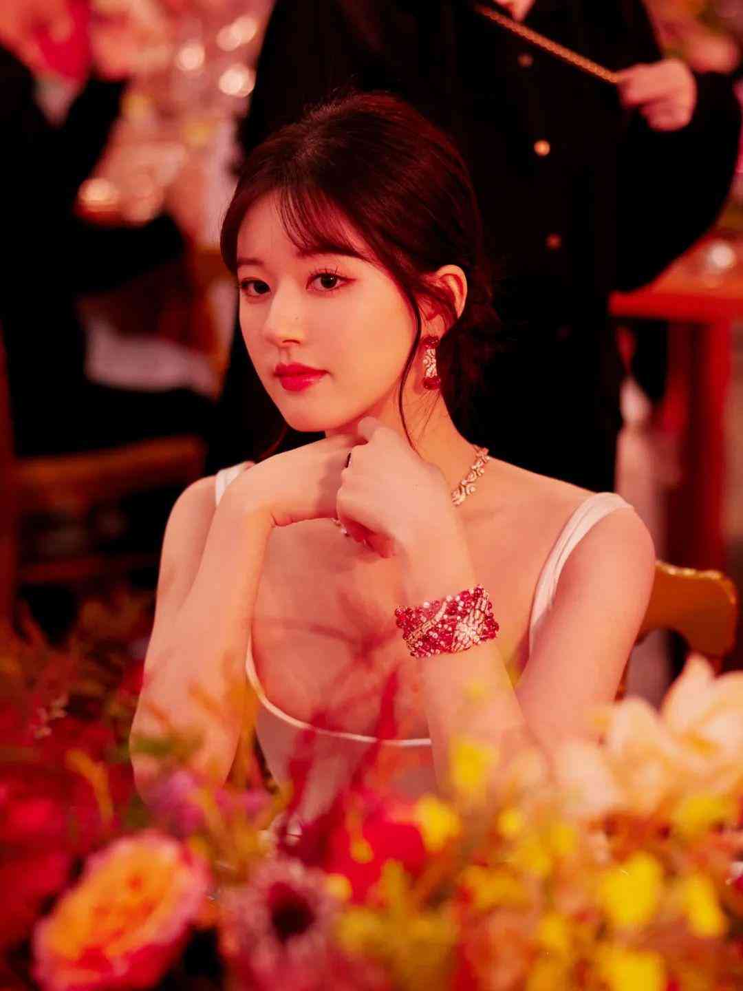 寶格麗戒指什么材質(zhì)(寶格麗戒指貴不貴)插圖1