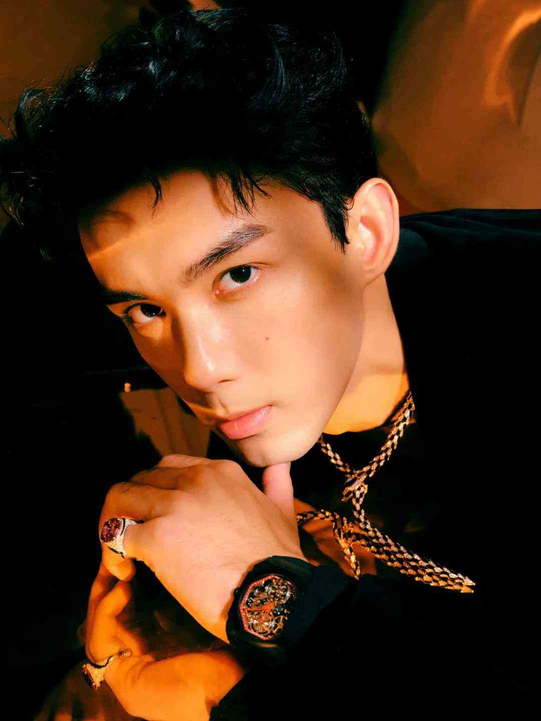 寶格麗戒指什么材質(zhì)(寶格麗戒指貴不貴)插圖7