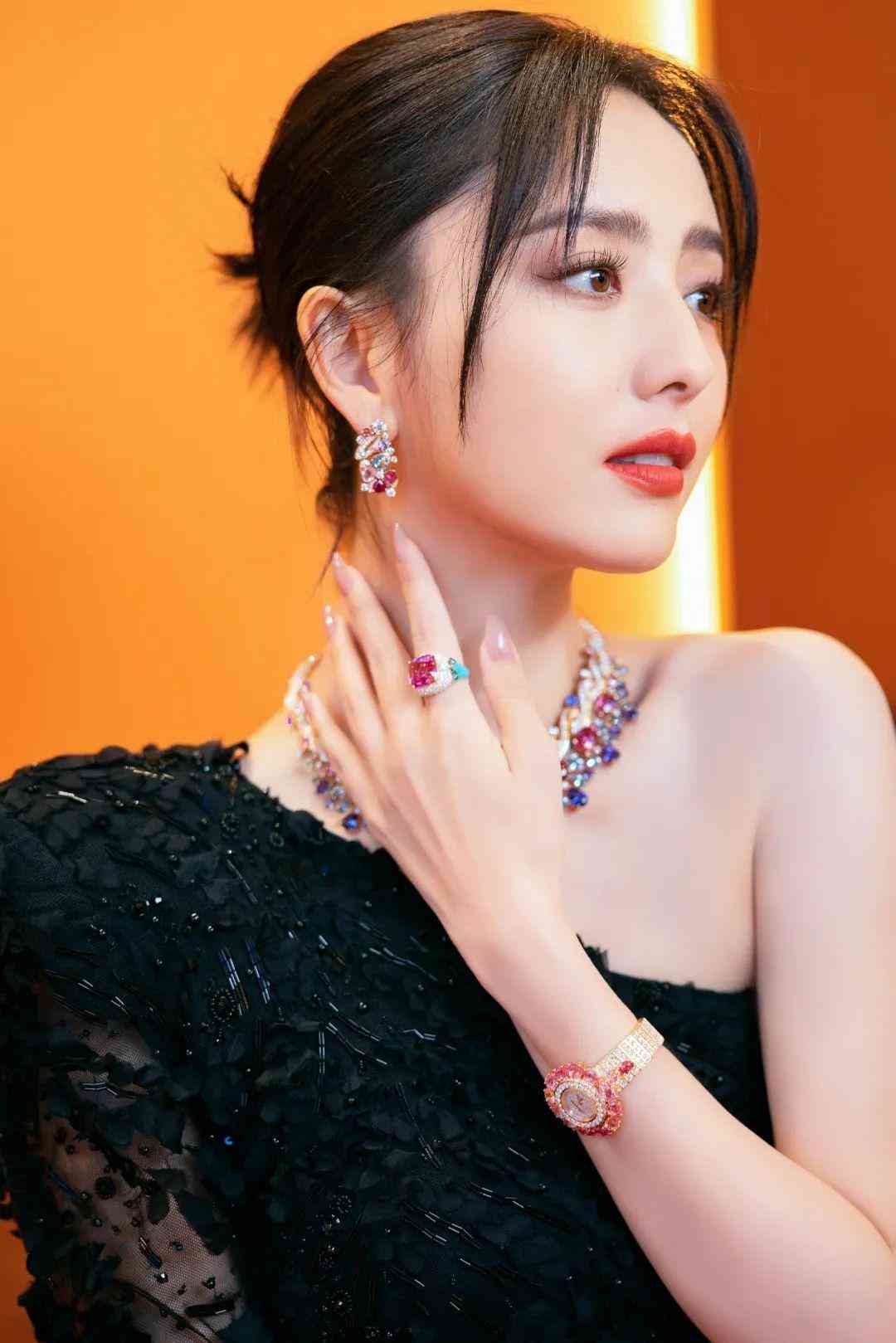 寶格麗戒指什么材質(zhì)(寶格麗戒指貴不貴)插圖30