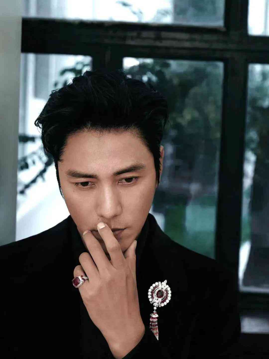 寶格麗戒指什么材質(zhì)(寶格麗戒指貴不貴)插圖40