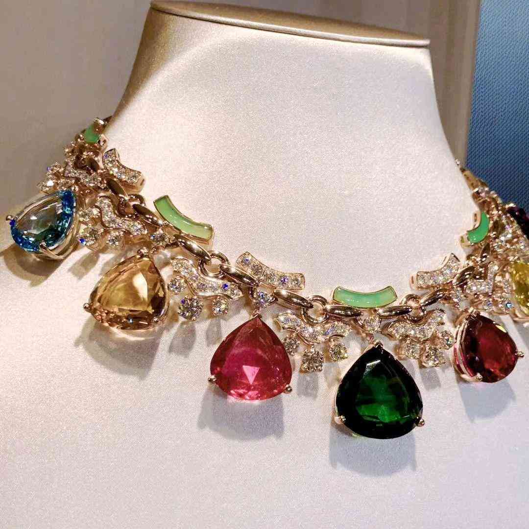 寶格麗戒指什么材質(zhì)(寶格麗戒指貴不貴)插圖48