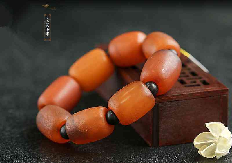 蜜蠟是怎么形成的(蜜蠟是什么材質(zhì)做的)插圖1