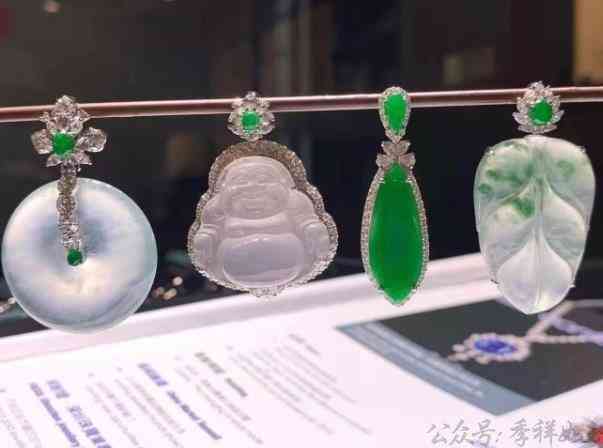 翡翠玉鐲白色好還是綠色好(翡翠玉鐲子是白色的好還是綠色的好)