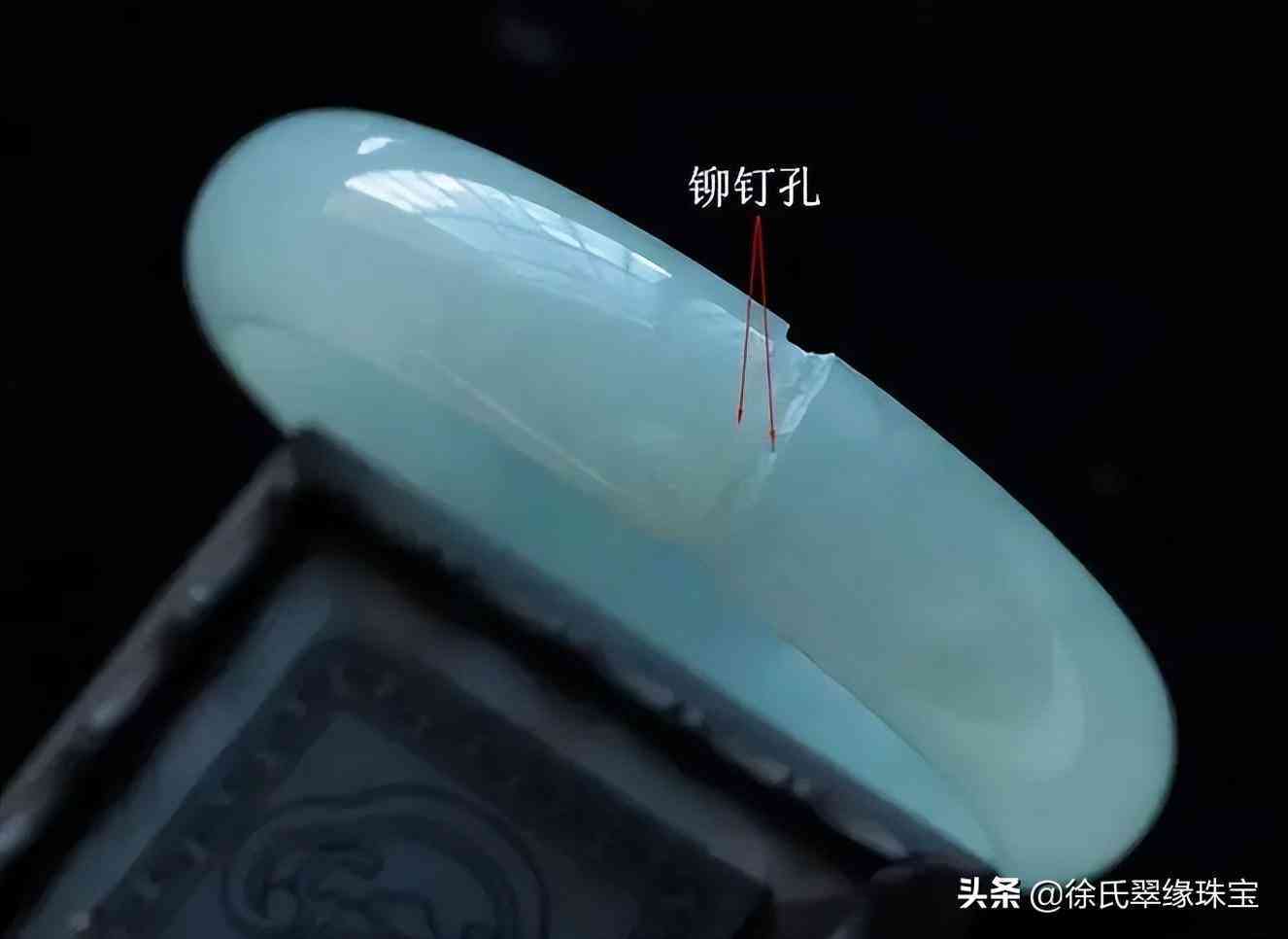 玉鐲子裂縫還能養(yǎng)人嗎(玉鐲裂了還能養(yǎng)人嗎)插圖6