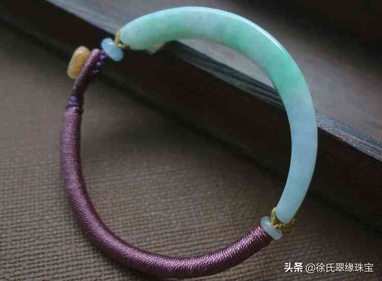 玉鐲子裂縫還能養(yǎng)人嗎(玉鐲裂了還能養(yǎng)人嗎)插圖8