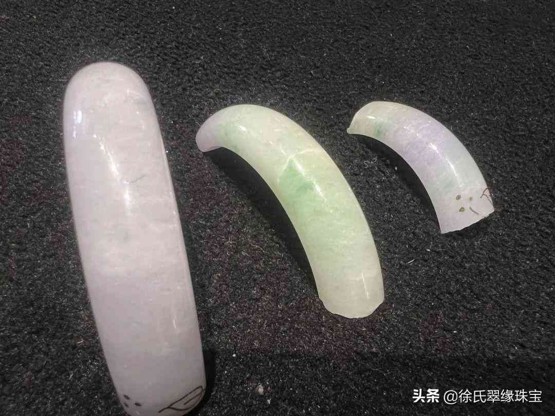 玉鐲子裂縫還能養(yǎng)人嗎(玉鐲裂了還能養(yǎng)人嗎)插圖11