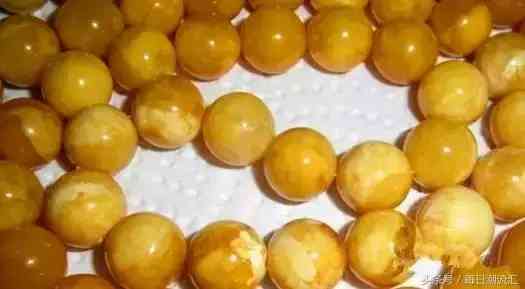 琥珀和蜜蠟的區(qū)別誰值錢(蜜蠟市場價多少錢一克)