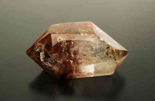 天然水晶球怎么辨別真假(水晶鑒別最簡(jiǎn)單方法)插圖8