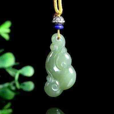 鉆石寓意唯美的句子(鉆石戒指款式圖片大全)