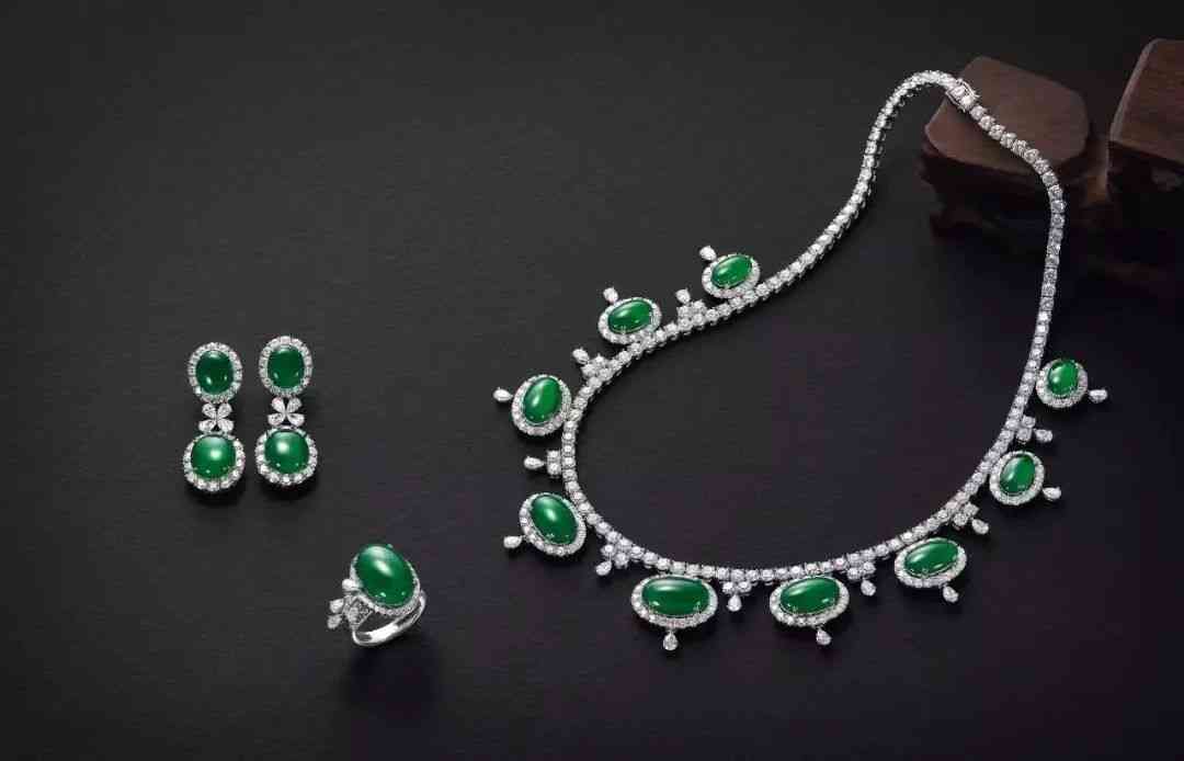 白皮翡翠原石毛料(白皮 翡翠原石)