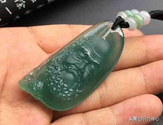 翡翠鑒別最簡單最直接的方法(用手機(jī)燈光鑒別翡翠)插圖2