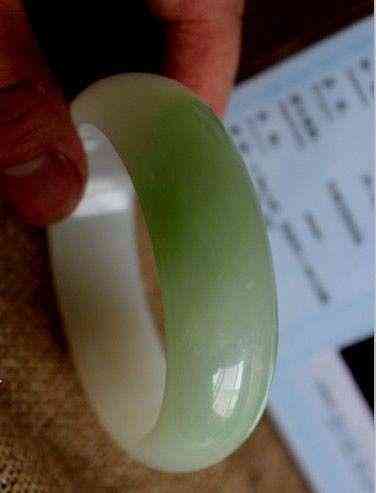 東陵石手鐲價格(東陵石多少錢一克)插圖1