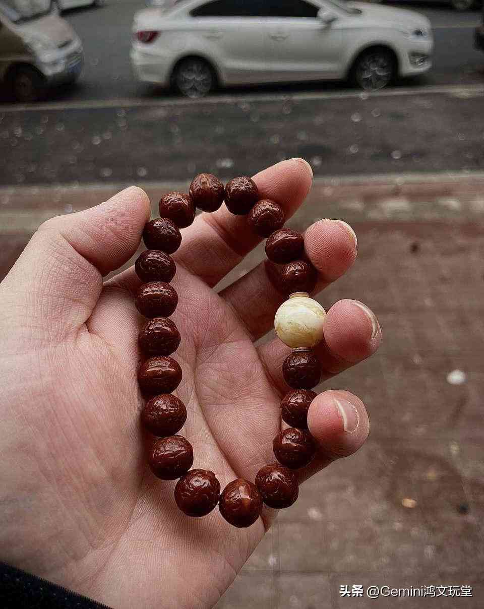 佛珠手串什么材質(zhì)最好(佛珠手串什么材質(zhì)的好)插圖1