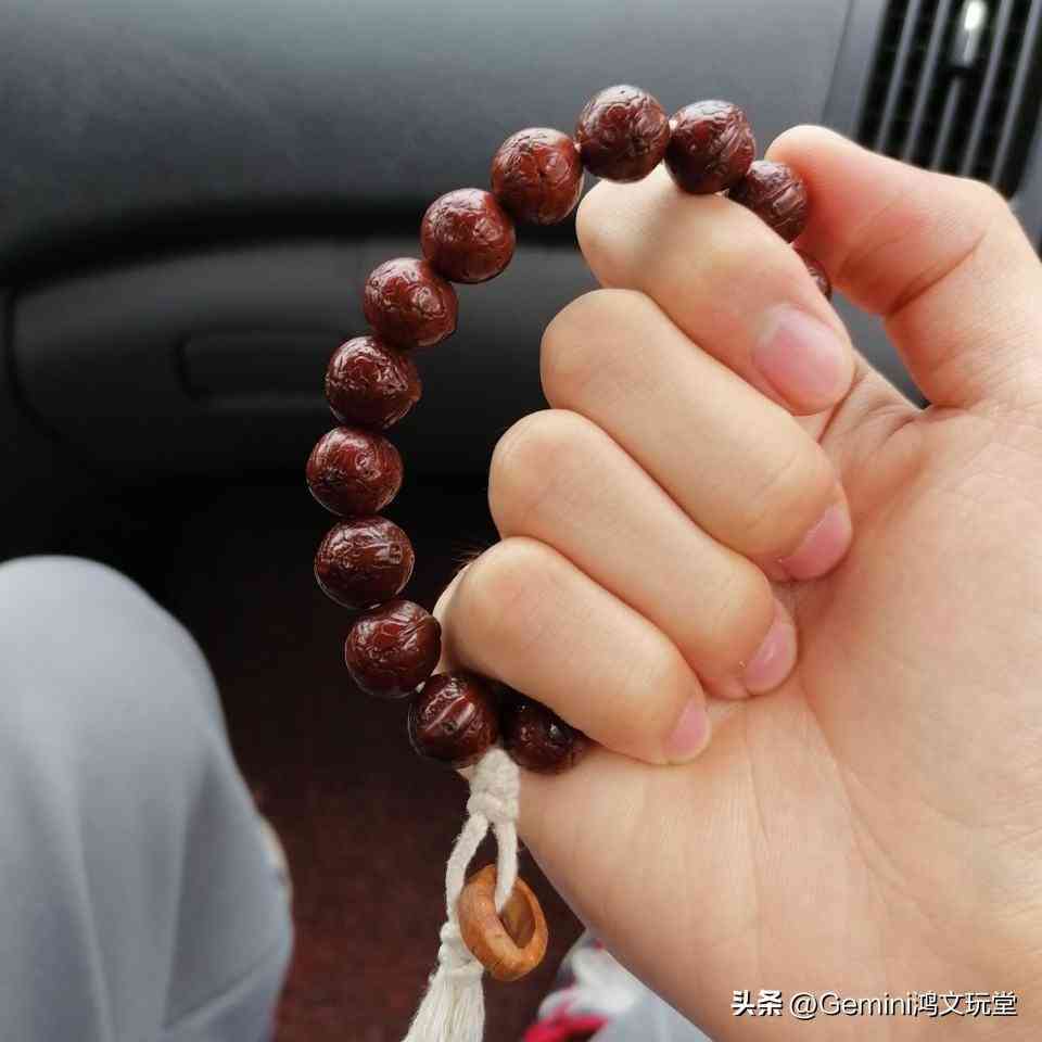 佛珠手串什么材質(zhì)最好(佛珠手串什么材質(zhì)的好)插圖2