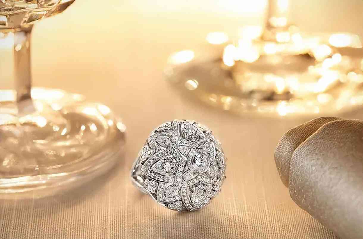 世界最著名三大珠寶品牌(世界著名三大珠寶品牌英文)插圖1