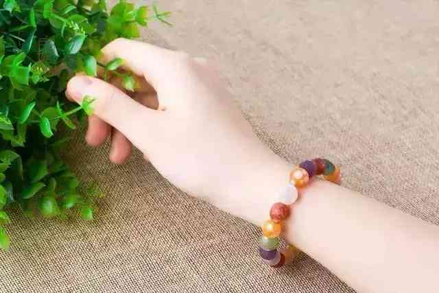 紫水晶和黃水晶哪個(gè)更招財(cái)(黃水晶適合什么屬相的人)插圖8