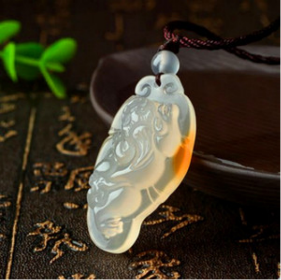 玉髓和瑪瑙哪個(gè)值錢(玉髓和瑪瑙誰(shuí)值錢)插圖1