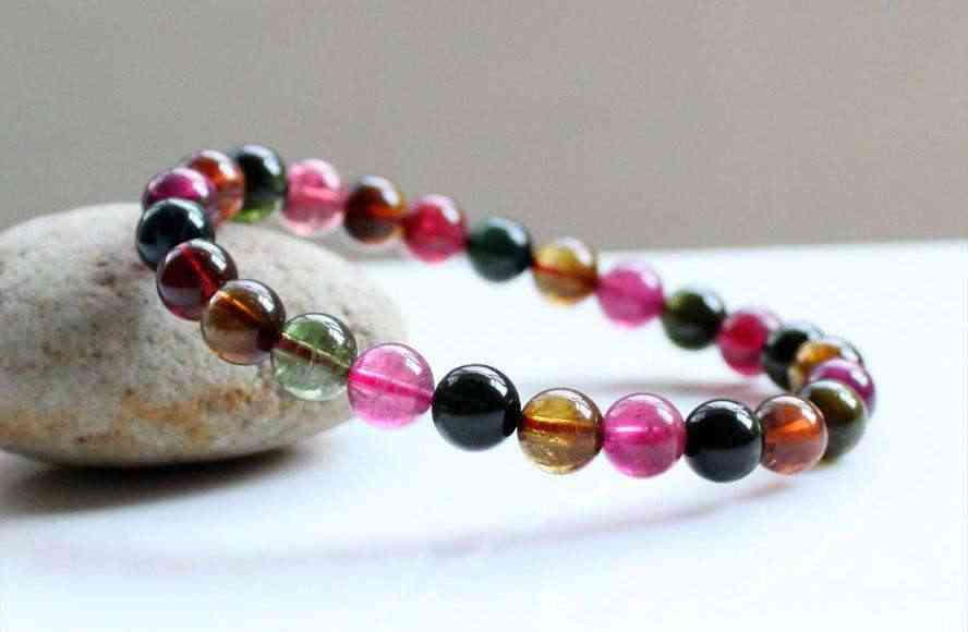 珍珠和玉哪個(gè)更養(yǎng)人(什么玉最好有靈性養(yǎng)人)